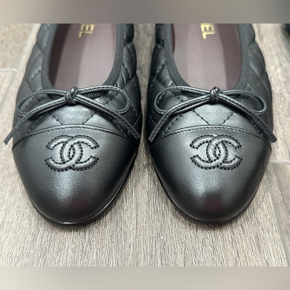 2024 CHANEL BLACK QUILTED LEATHER BALLET FLATS BALLERINA SHOES 37 NEW - Picture 5 of 12